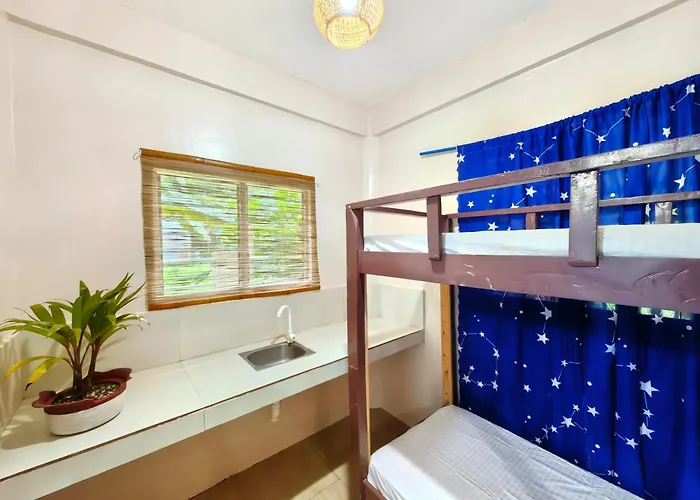 Rhr Tourist Inn *